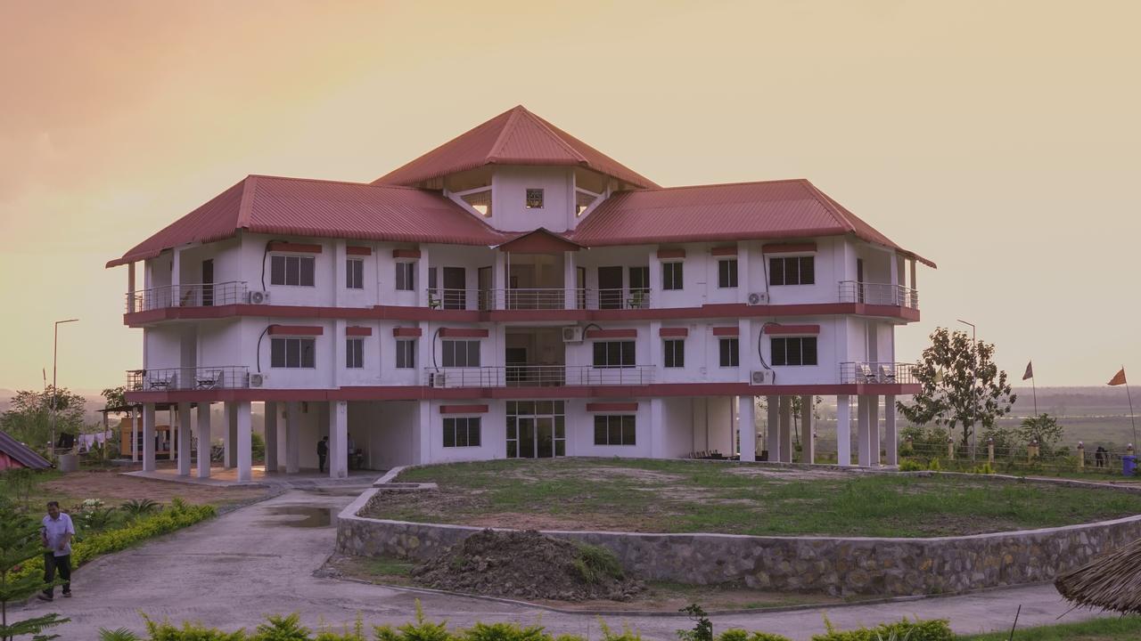 La Vue Resort Kaziranga Exterior photo
