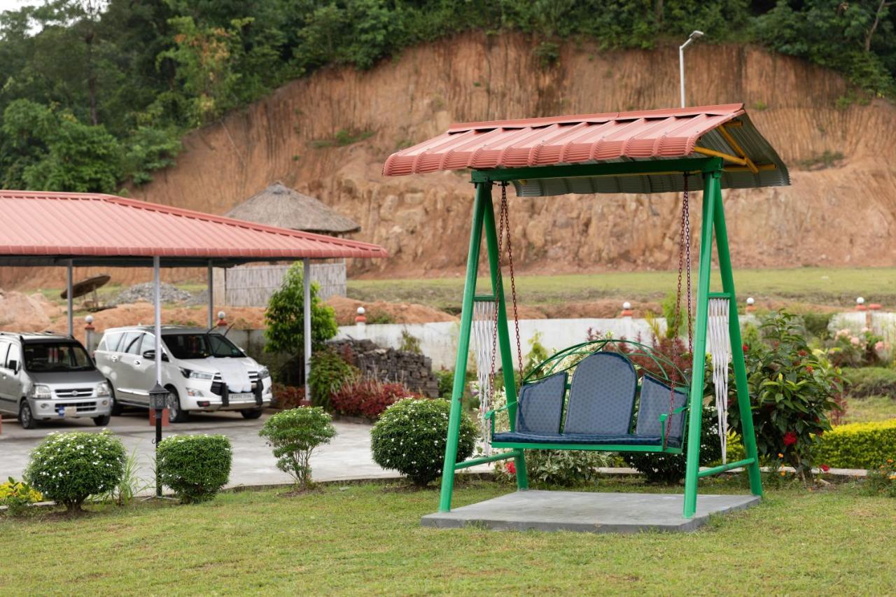 La Vue Resort Kaziranga Exterior photo